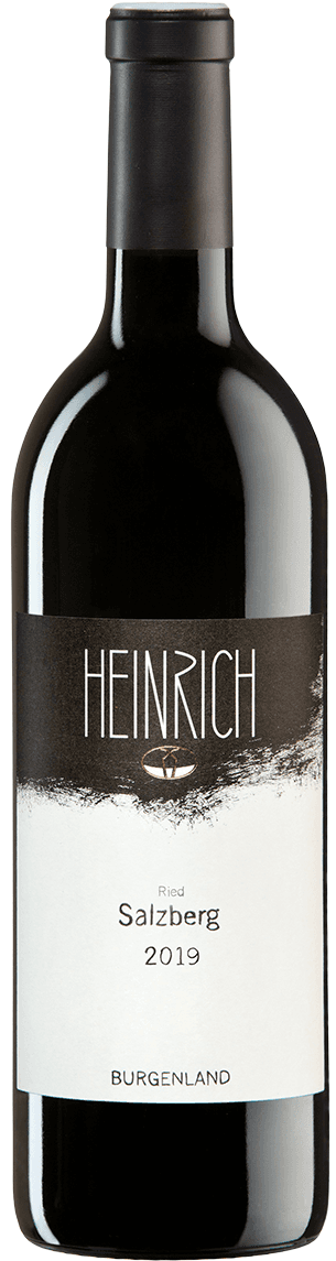 Eine Weinflasche mit dem Etikett "Heinrich" und einem erdigen, strukturierten Design vor weißem Hintergrund.