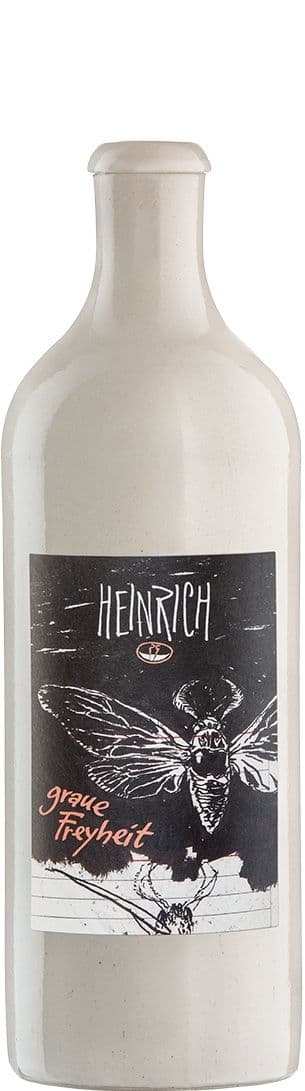 Eine Weinflasche mit dem Etikett "Heinrich" und einem erdigen, strukturierten Design vor weißem Hintergrund.